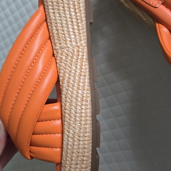 Vince Camuto sandals - Picture 3 of 6